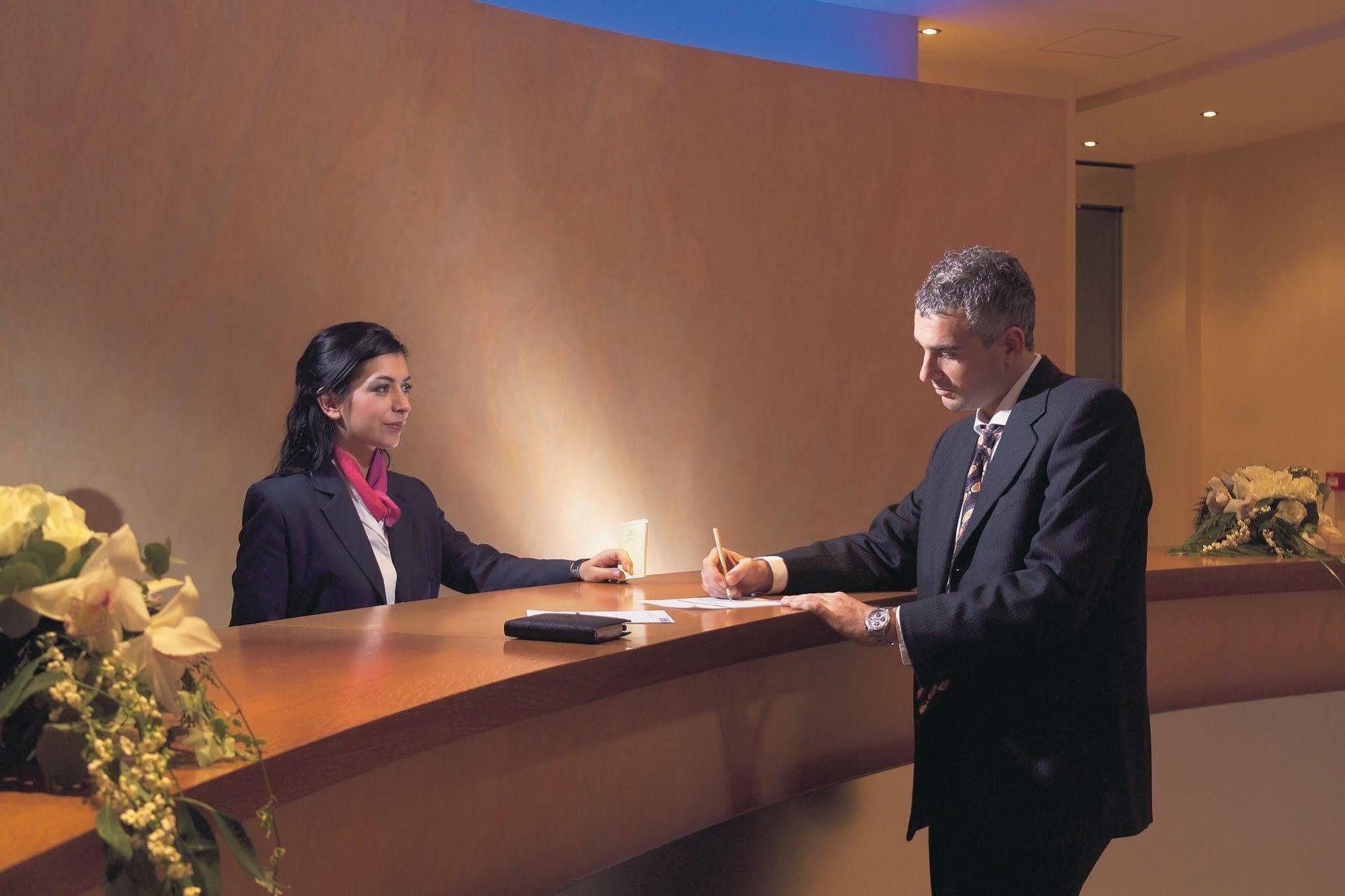 Dekelia Hotel Ateny Zewnętrze zdjęcie